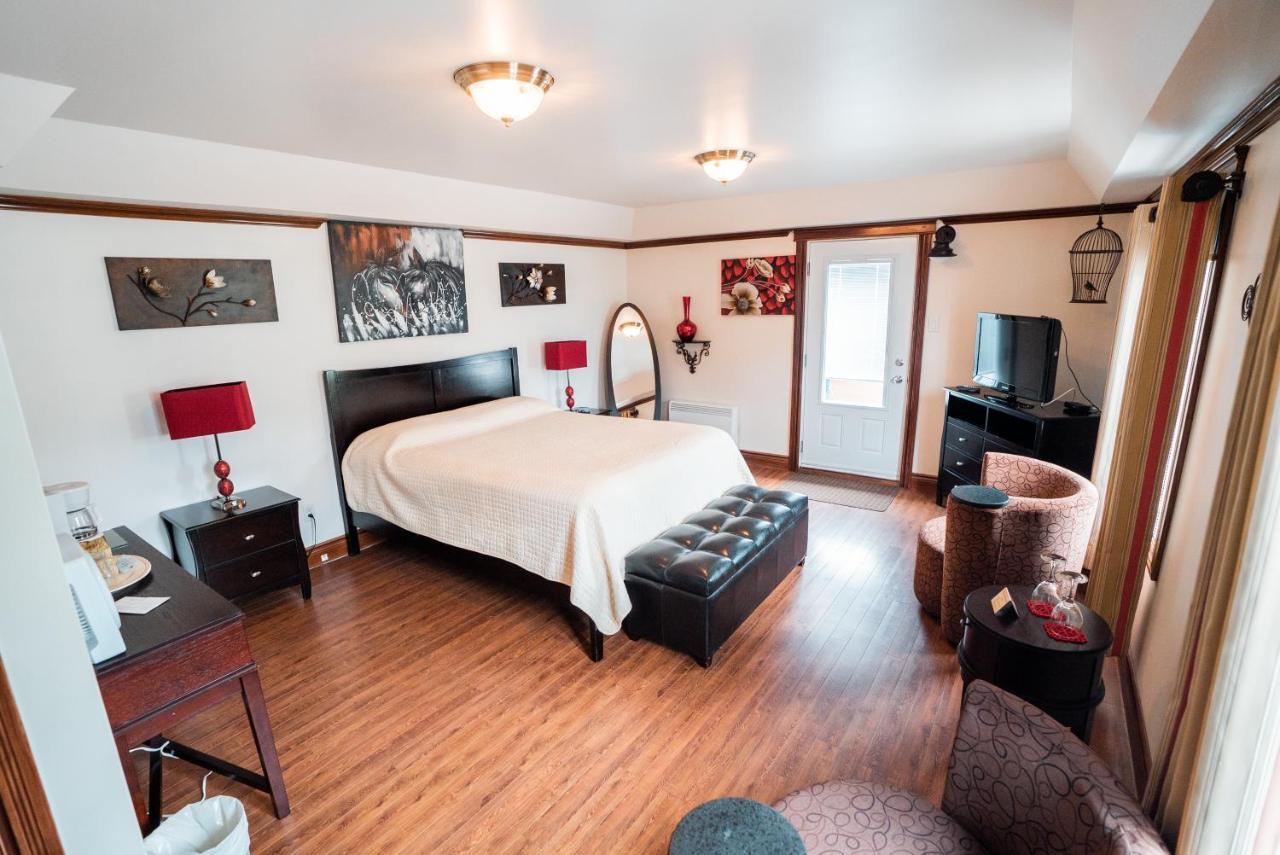 Auberge Du Vieux Faubourg Sainte Anne des Monts Ngoại thất bức ảnh
