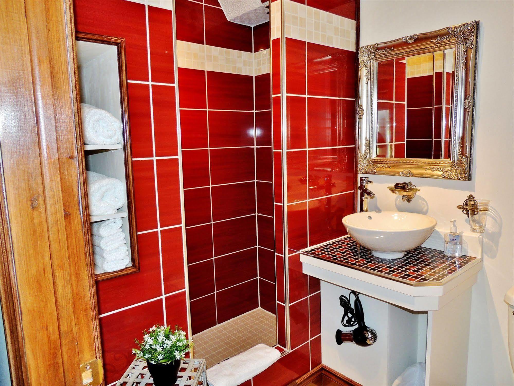 Auberge Du Vieux Faubourg Sainte Anne des Monts Ngoại thất bức ảnh